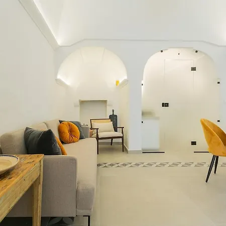 Dimora Giulia - Designer Townhouse With Balcony Ceglie Messapica