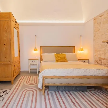 Dimora Giulia - Designer Townhouse With Balcony Holiday home
