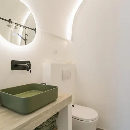 Dimora Giulia - Designer Townhouse With Balcony *